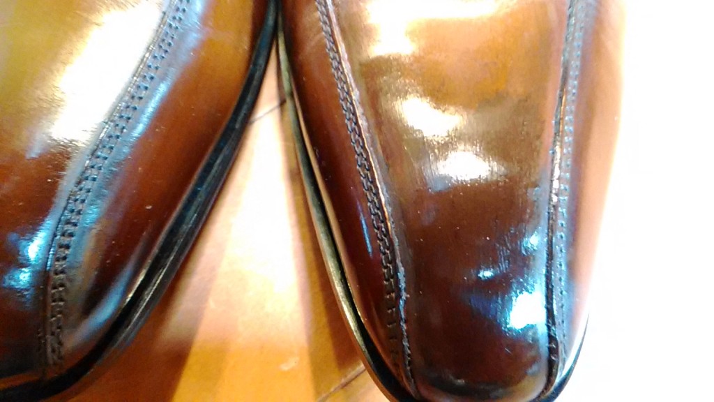 色がはげてしまったアッパーのつま先補修の靴修理