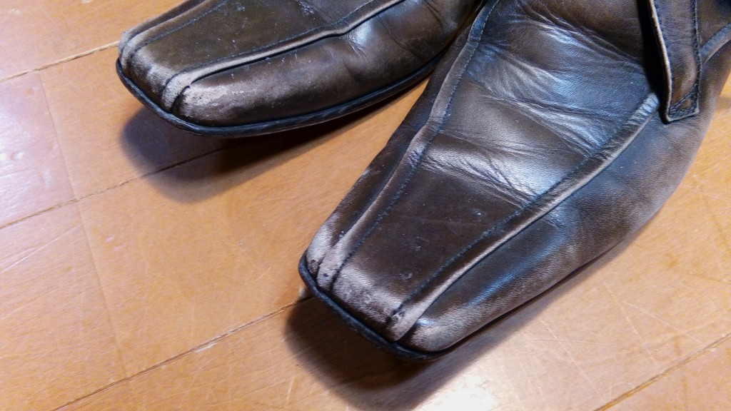 キャサリンハムネットのモンクストラップのトップリフト交換＆ゴム半貼り＆アッパー補色の靴修理