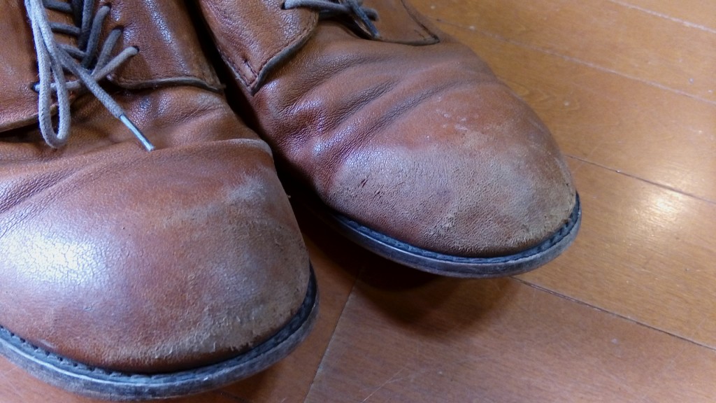 アッパーのつま先の補修の靴修理