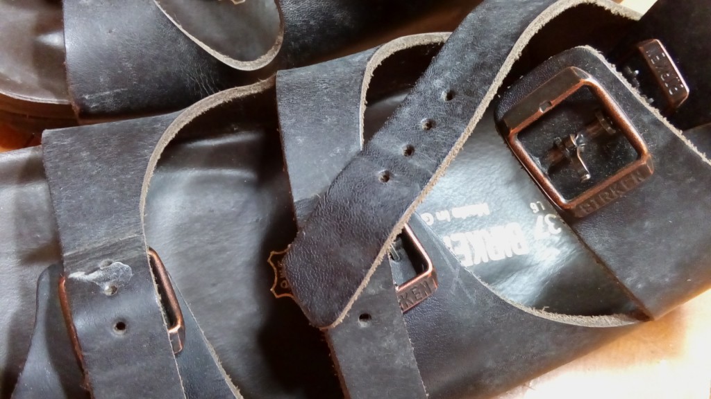 ビルケンシュトックのサンダルの丸洗いの靴修理