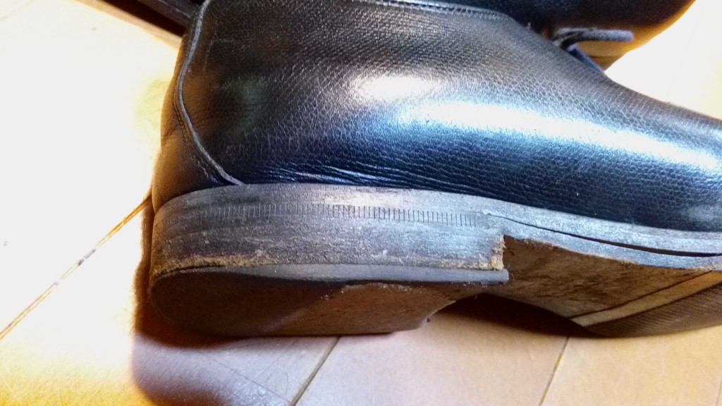 グッチの外羽根プレーントゥのオールソールの靴修理