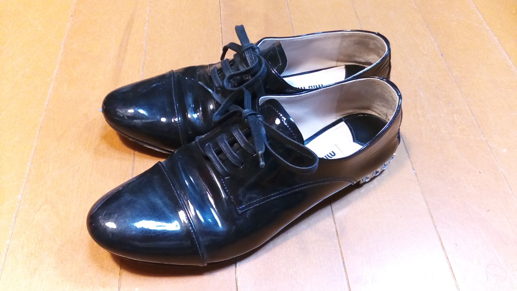 靴修理品117 Miumiuのエナメル靴のアッパー補修とゴム半張りの靴修理 靴修理店の和靴工房