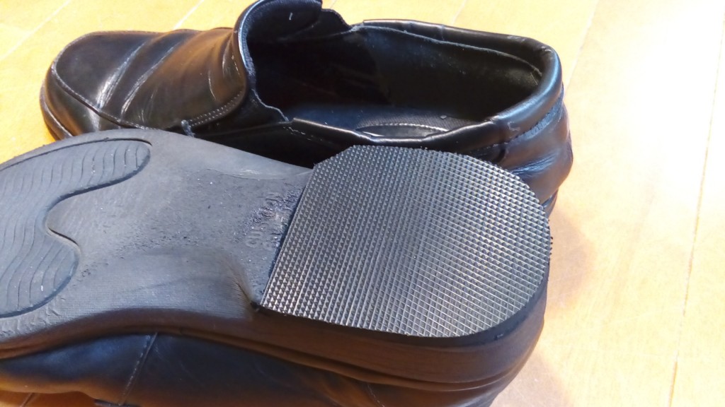 靴修理品115：かかと滑り補修＆トップリフト交換の靴修理
