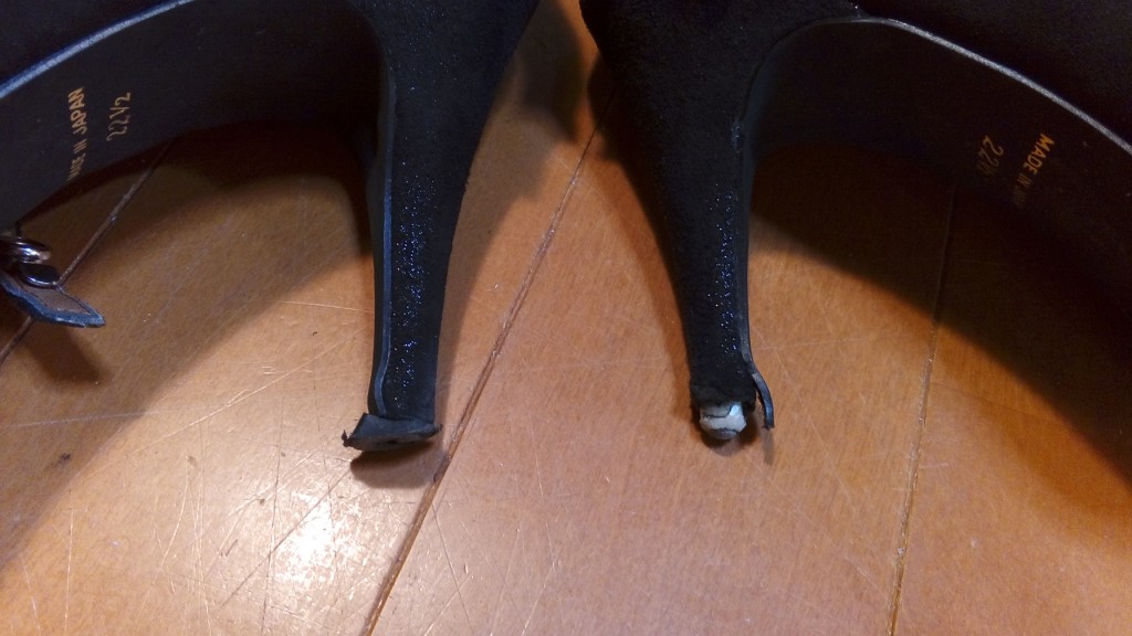 靴修理品119：レディースのピンヒール交換＆革補修の靴修理
