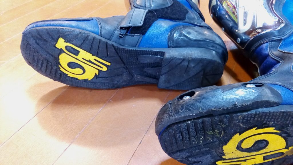 バイク・オートバイ用ブーツのオールソールの靴修理