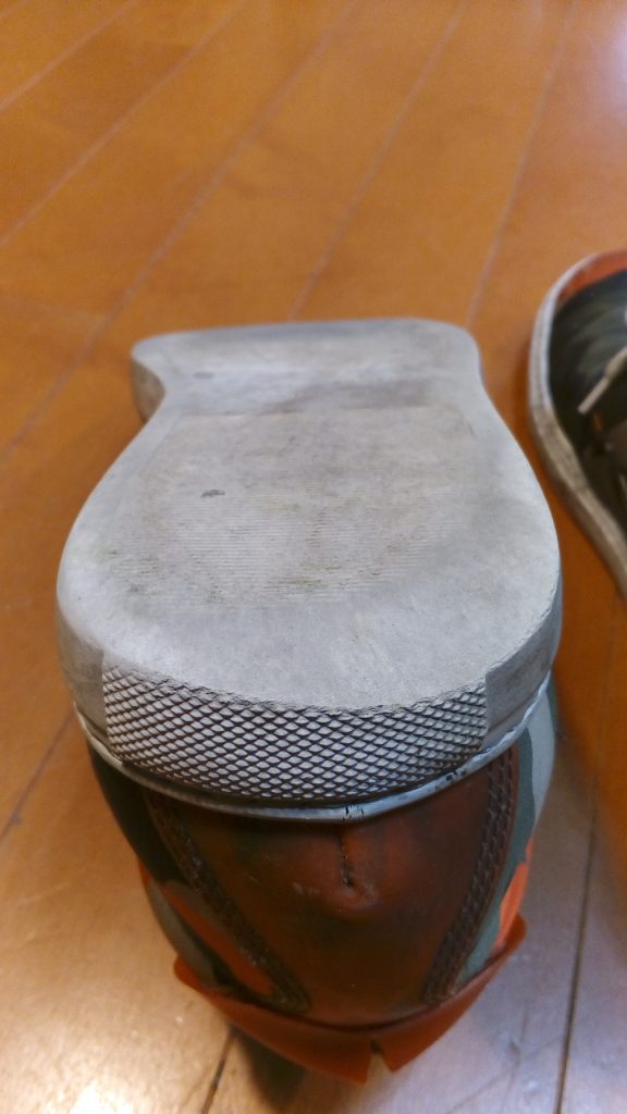 靴修理品151：Dsquared2・ディースクエアードのスニーカーのアッパーかかと補修の靴修理