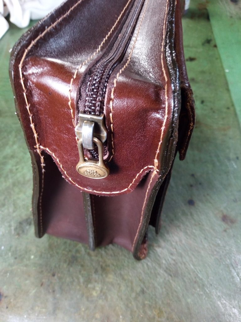 セカンドバッグのオールリフレッシュの鞄修理