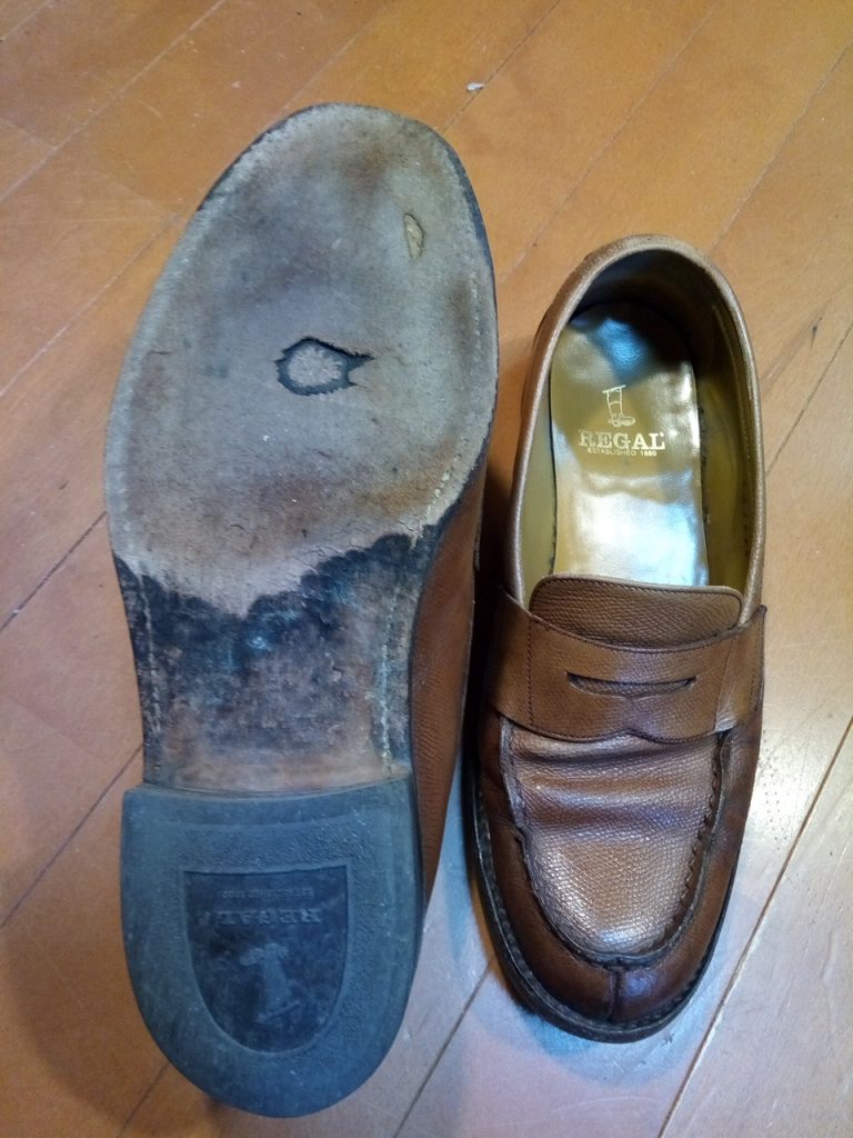 リーガルのローファーのオールソールの靴修理