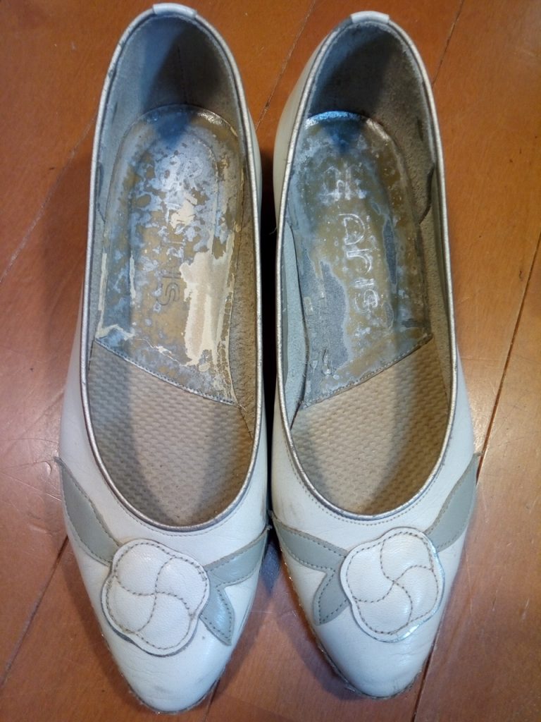 レディース・パンプスのインソール交換の靴修理