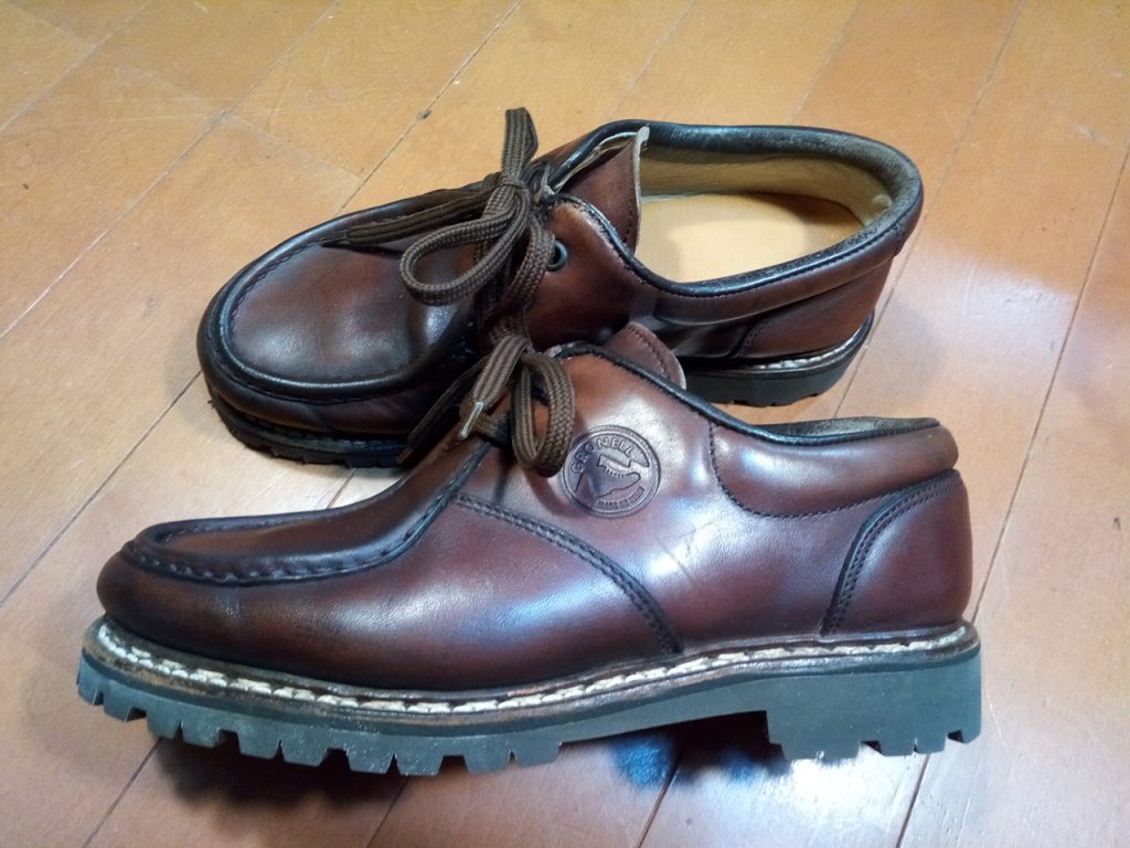 チロリアンシューズのオールソール＆色補修の靴修理