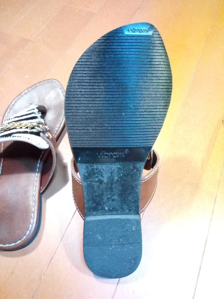 レディース・サンダルのライニング張り替え＆ゴム半張りの靴修理