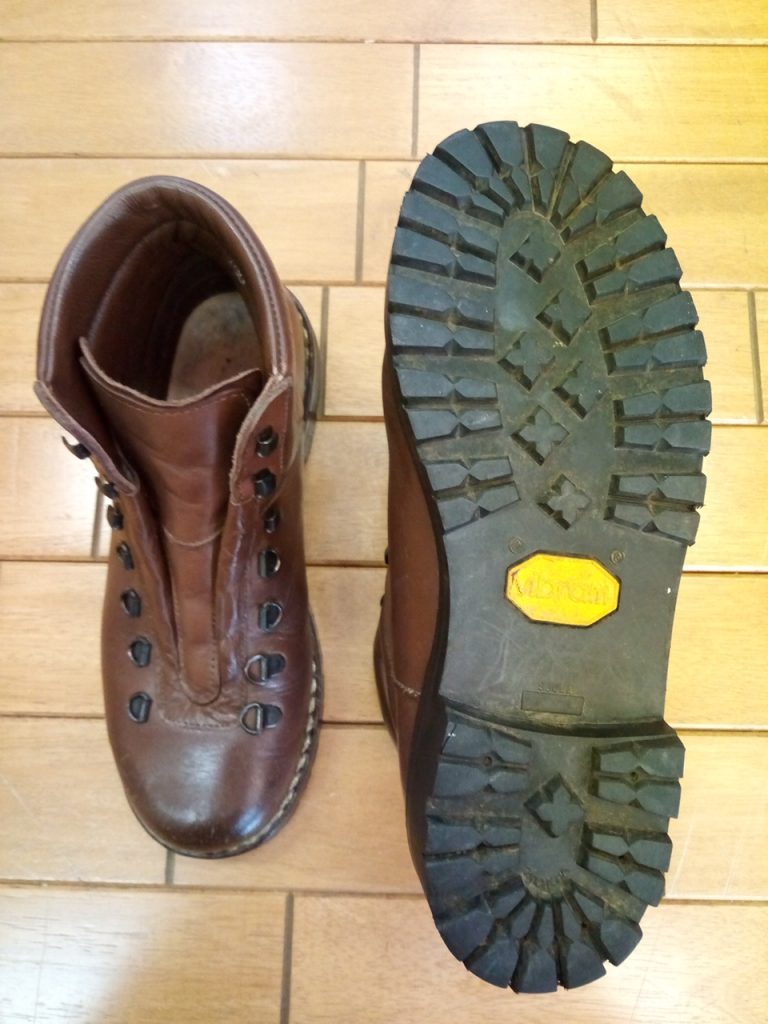 レディースの登山靴のソール張り替えの靴修理
