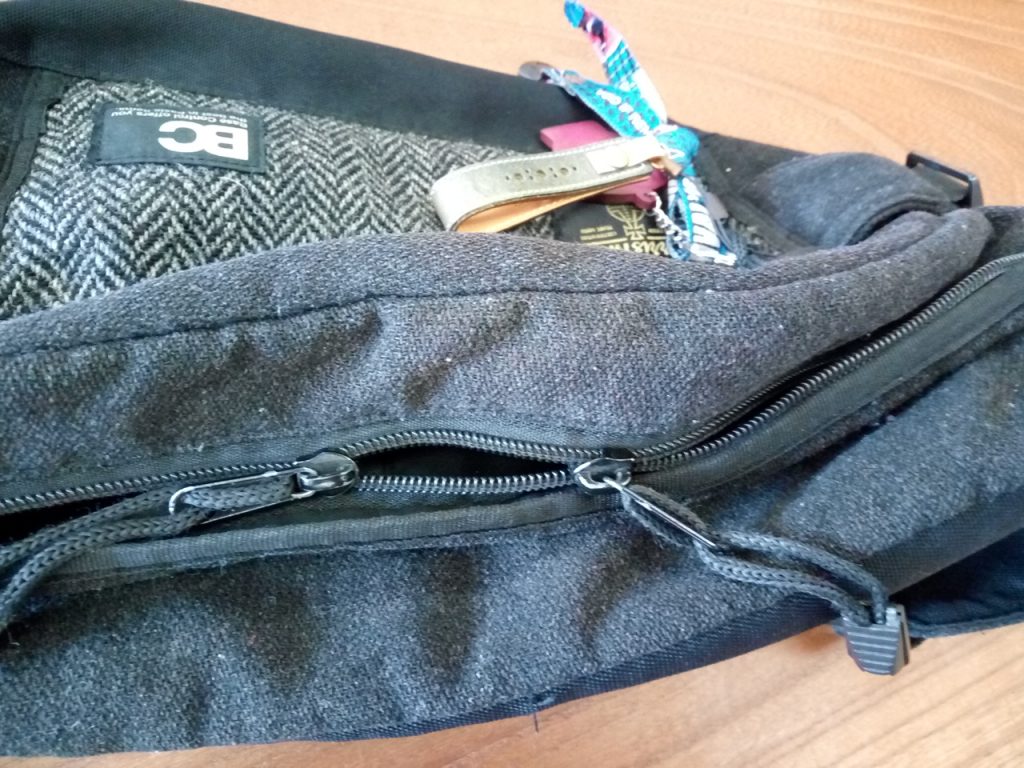 バッグのファスナースライダー交換の鞄修理