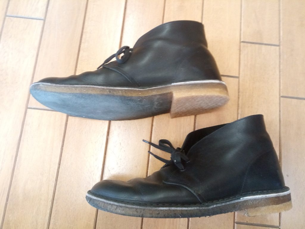 クラークスのメンズブーツのクレープソールのヒール交換の靴修理