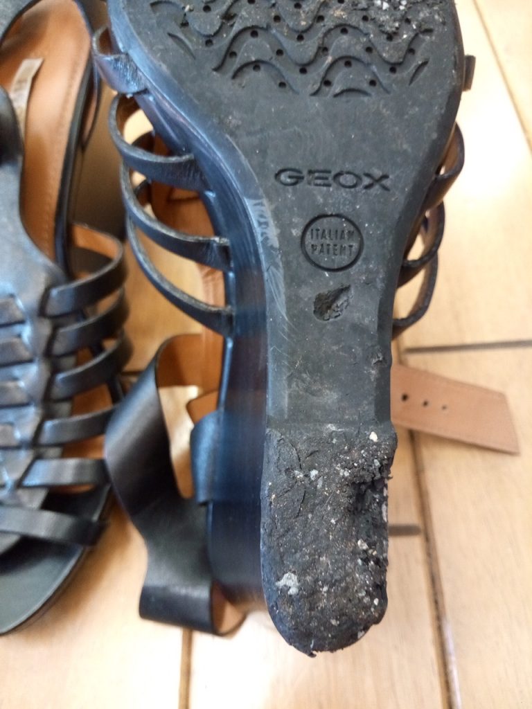 レディース・サンダルのオールソール交換の靴修理