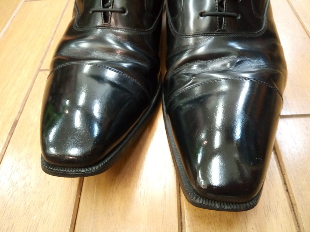 リーガルのストレートチップのヒール交換＆アッパー補修の靴修理