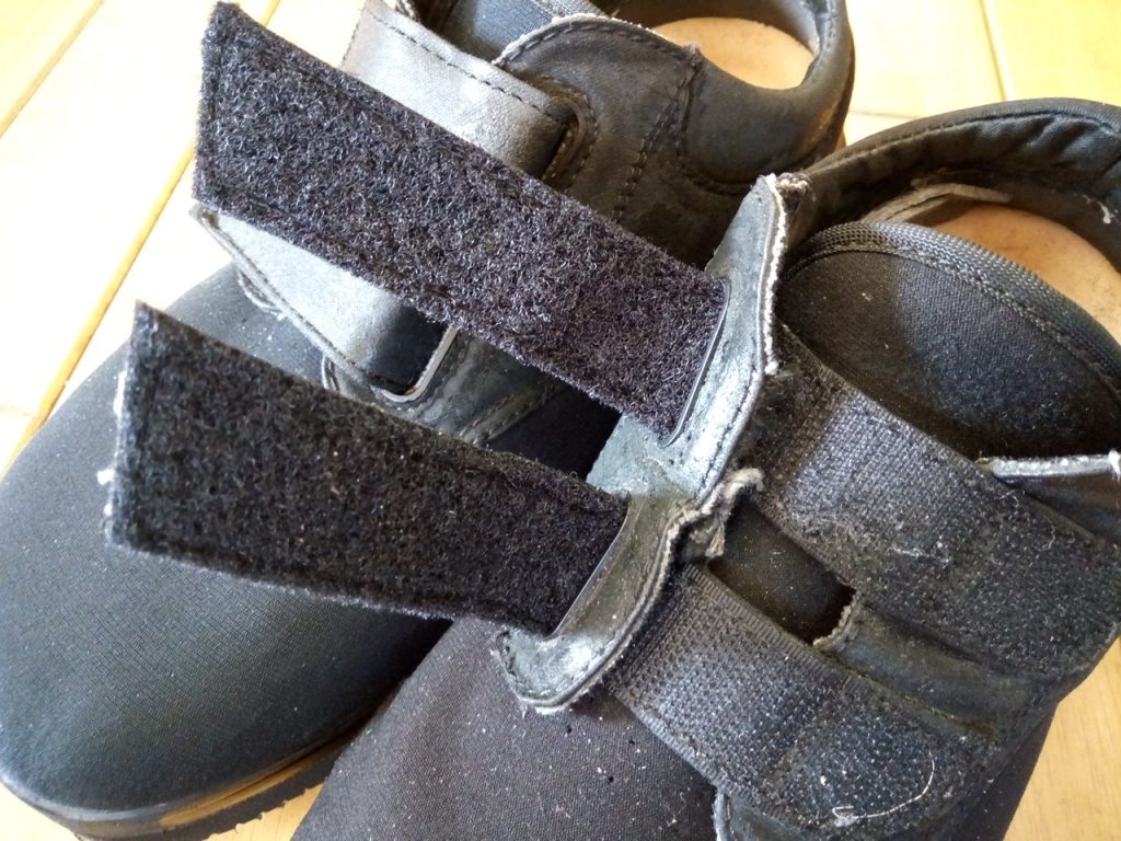 レディースシューズのマジックテープの靴修理