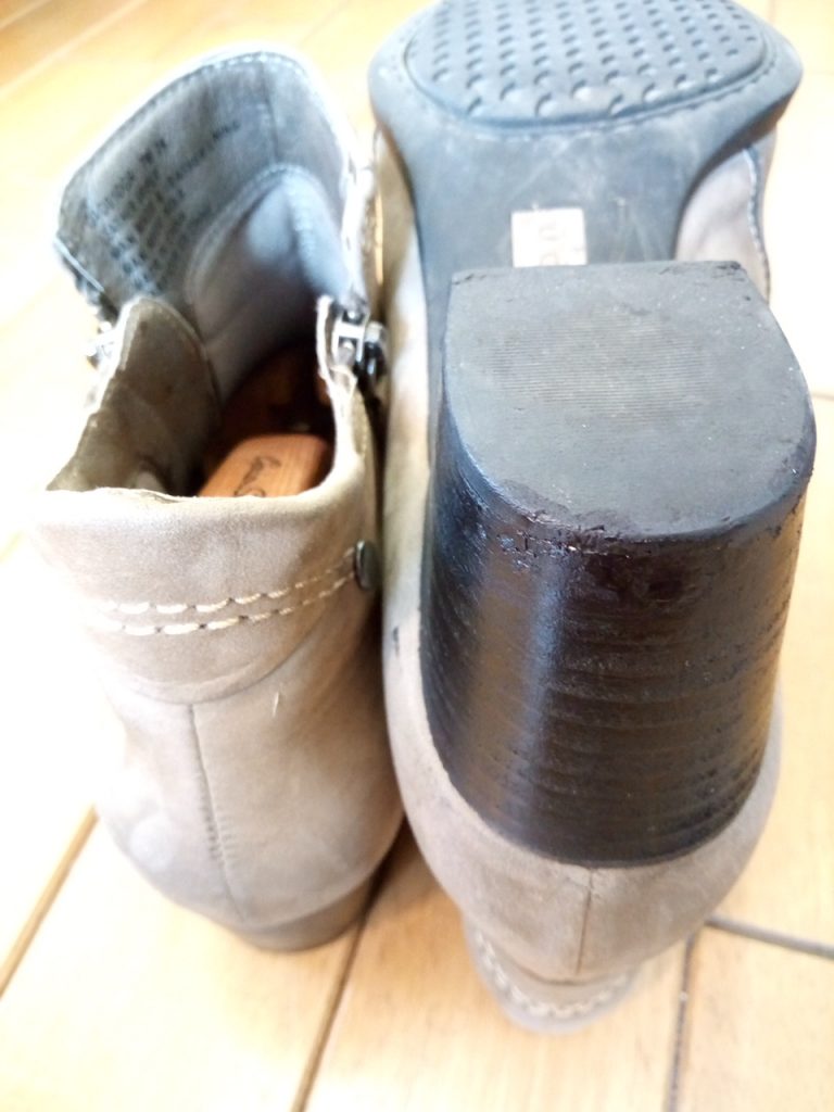 レディース・ブーツの革巻きヒールの補修の靴修理