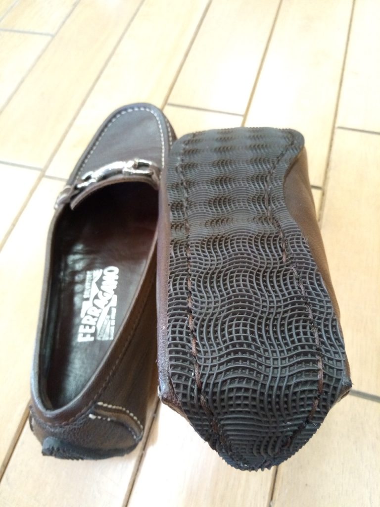 フェラガモのローファーのオールソールの靴修理