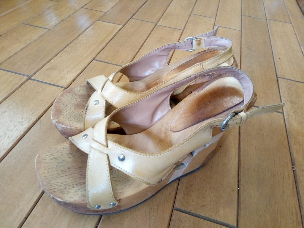 レディース・サンダルのソール張り替えの靴修理