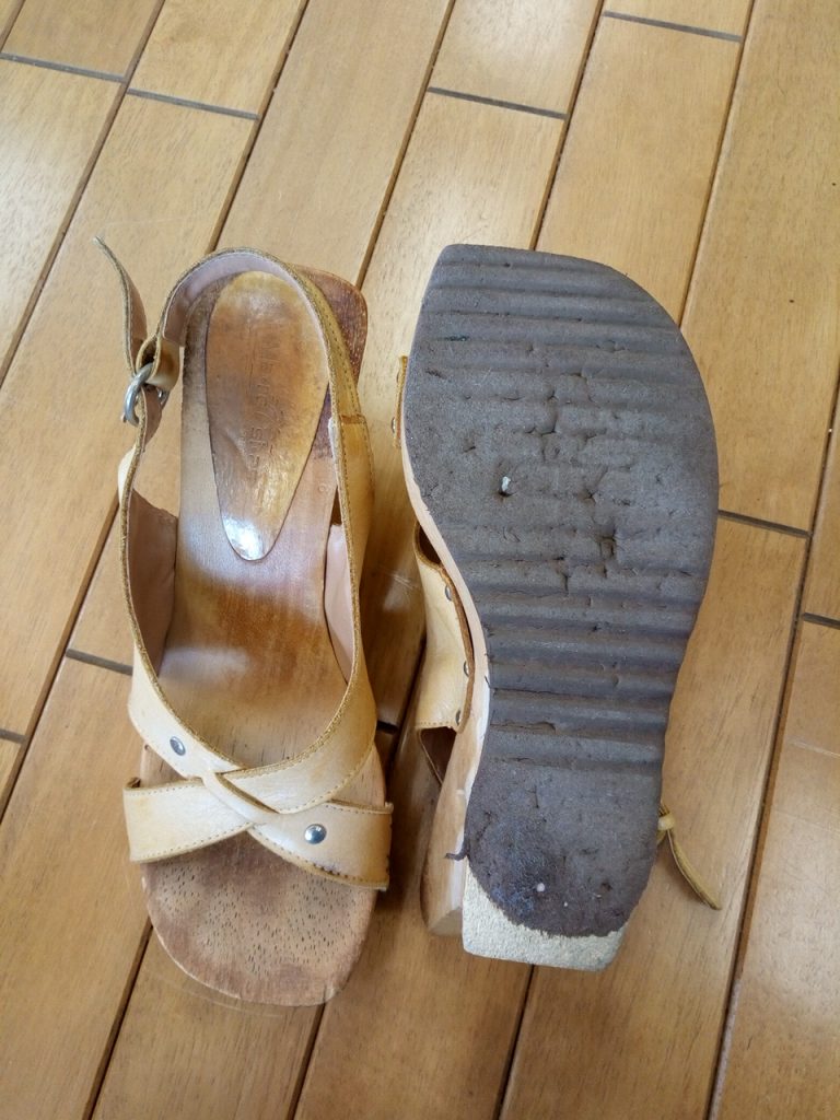 レディース・サンダルのソール張り替えの靴修理