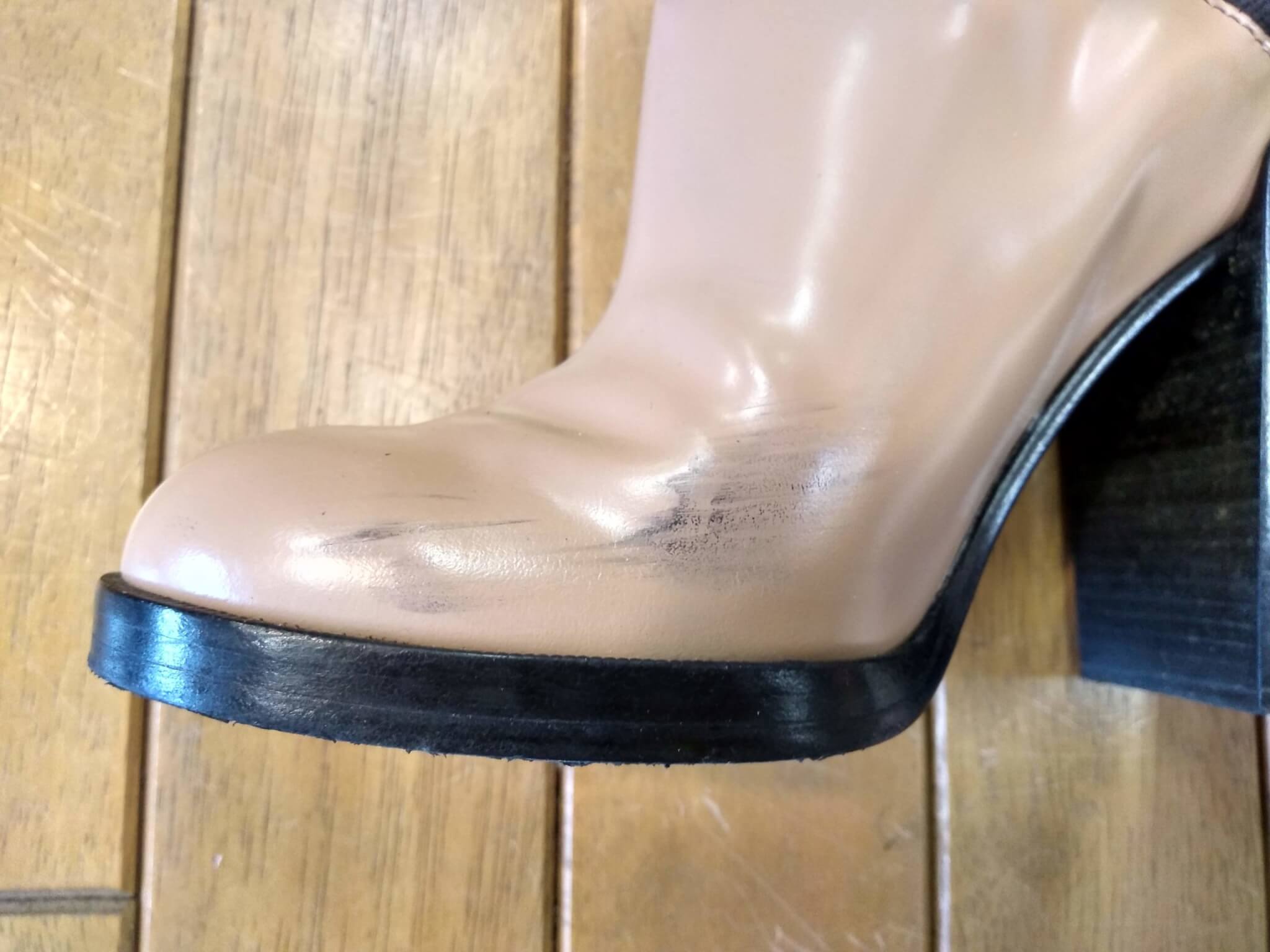 レディースブーツのアッパー汚れの靴修理