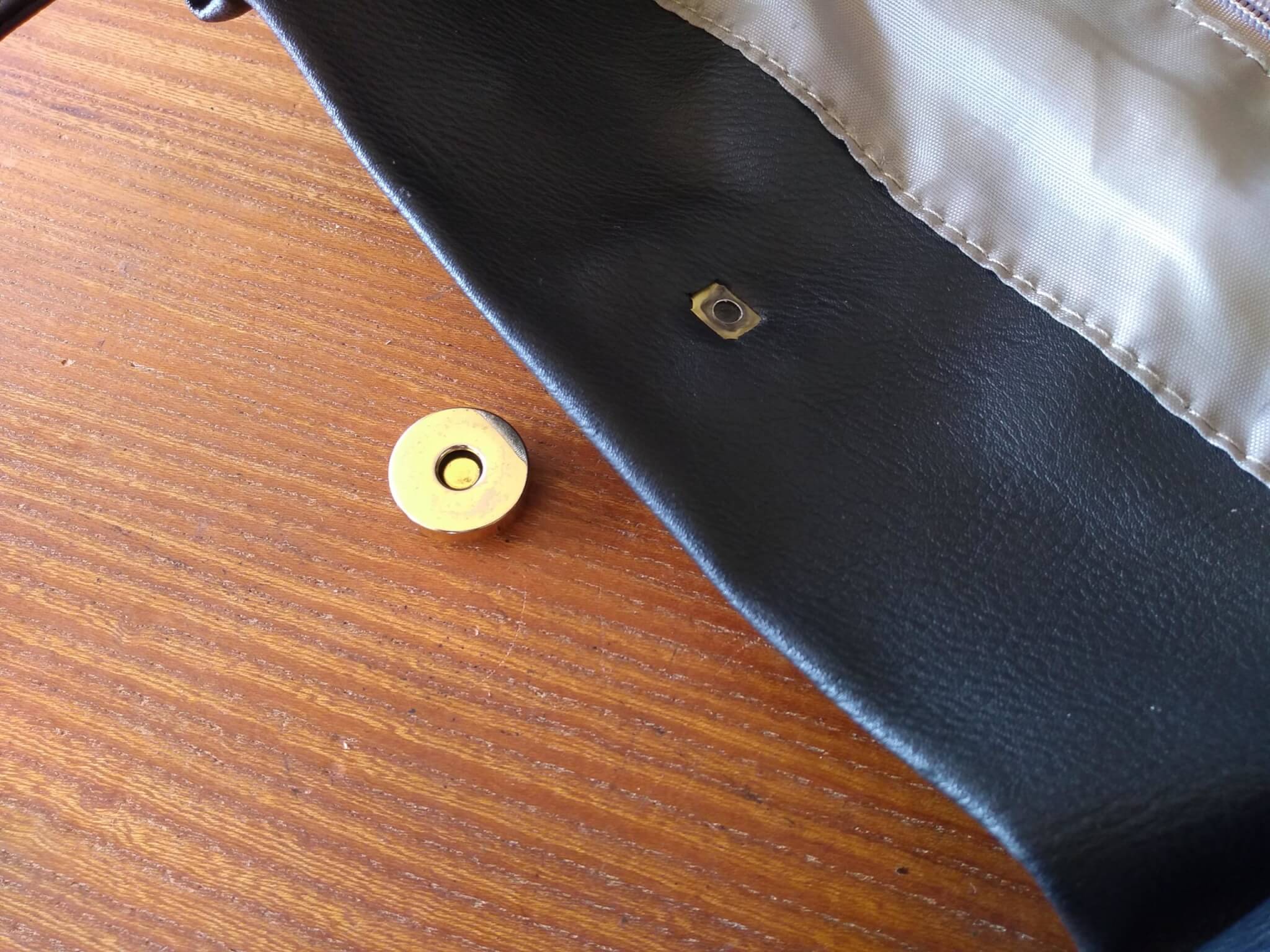 レディース・バッグの金具交換の鞄修理